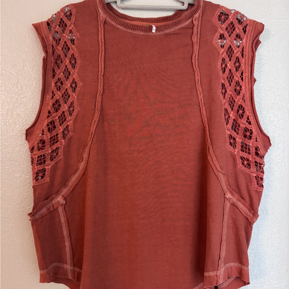 Free People Rust Lace Sleeve Muscle Tee NWOT XS - Picture 3 of 5